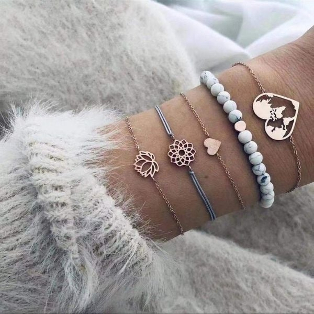 Set of 5 bracelets blue and turquoise colour